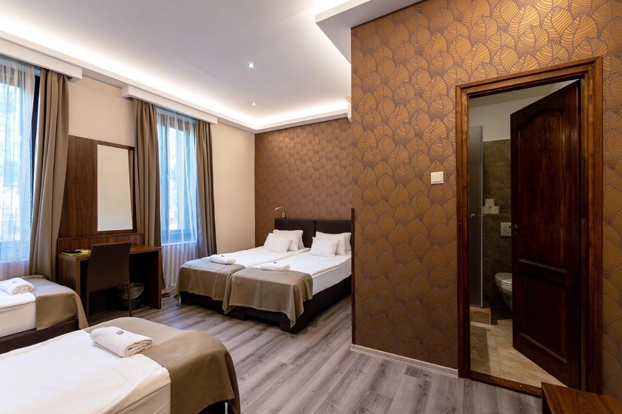 Bed and Breakfast Vén Diófa De Lux Panzió Szeged Exterior foto