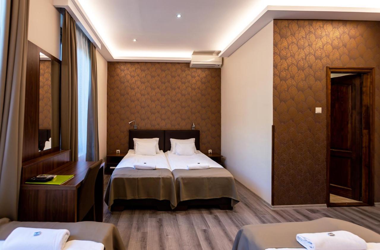 Bed and Breakfast Vén Diófa De Lux Panzió Szeged Exterior foto